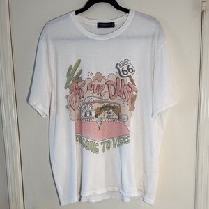 Junk Food Clothing Women’s Distressed T-Shirt Looney Tunes 100% Cotton.
